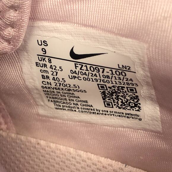 Nike Monopoly LeBron XXII 22 QS Currency Athletic Shoes Mens 9 White Pink NIB main image 8